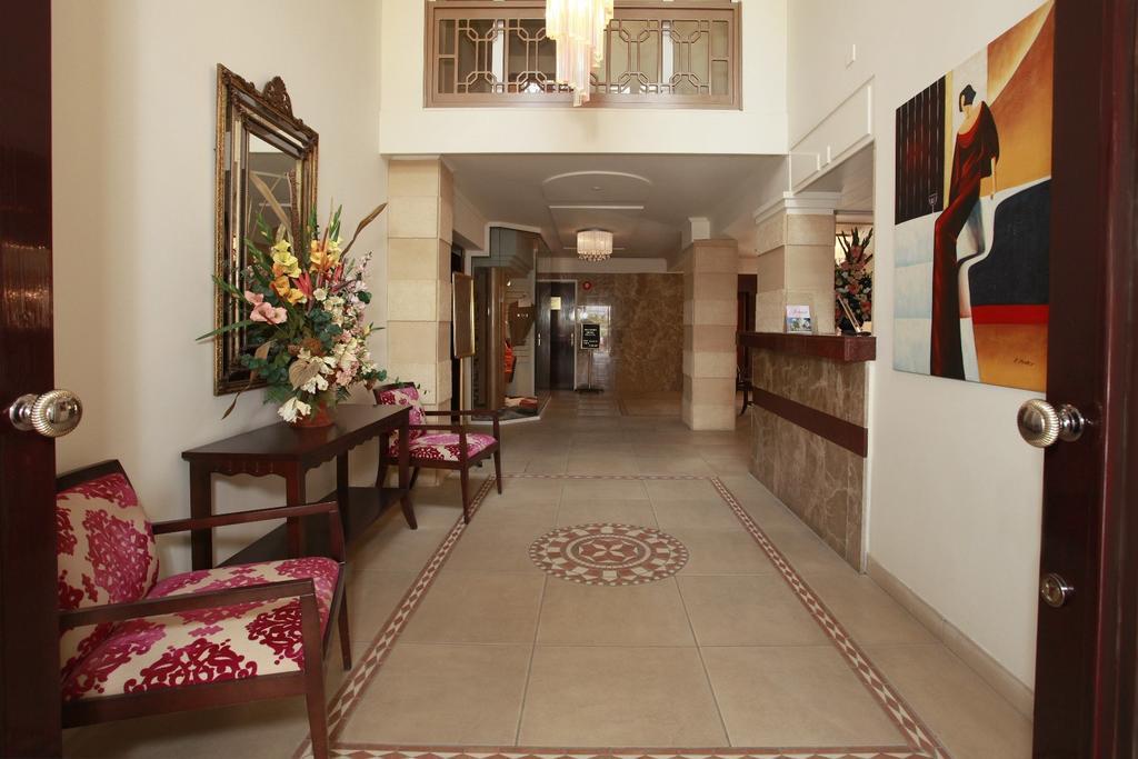 Jasmine Hotel Apartments Limassol Extérieur photo
