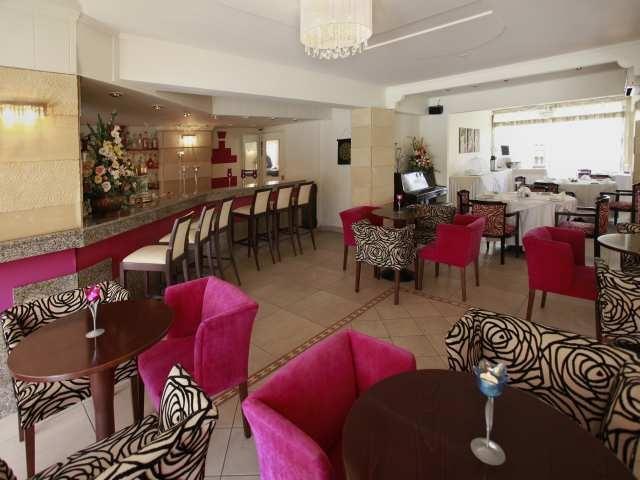 Jasmine Hotel Apartments Limassol Extérieur photo