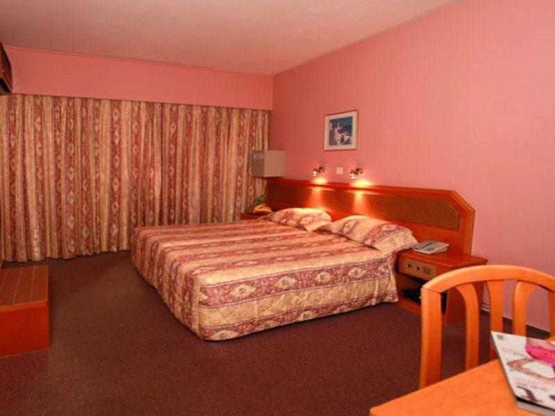 Jasmine Hotel Apartments Limassol Extérieur photo