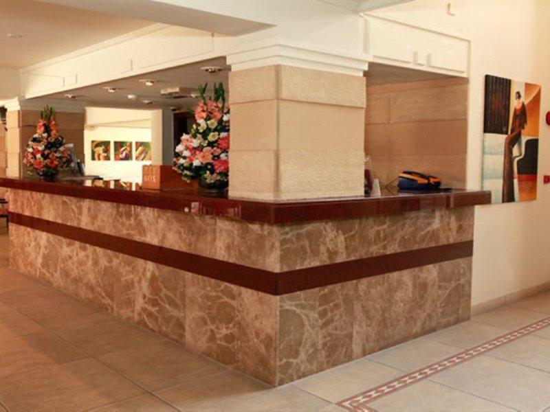 Jasmine Hotel Apartments Limassol Extérieur photo