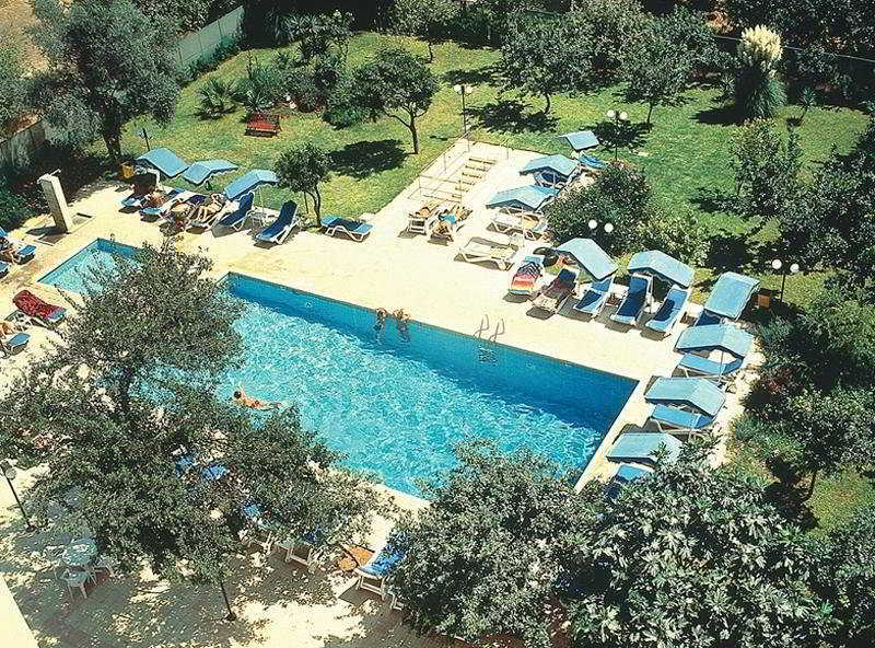 Jasmine Hotel Apartments Limassol Extérieur photo