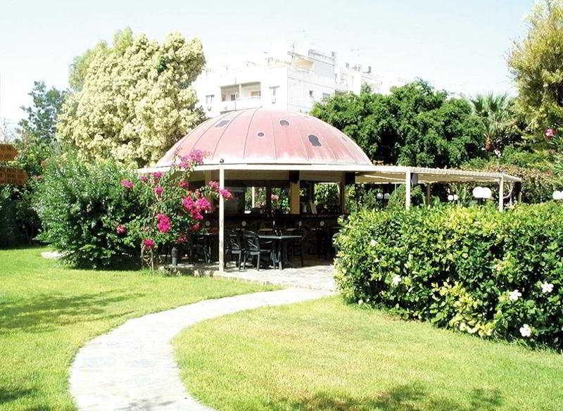 Jasmine Hotel Apartments Limassol Extérieur photo